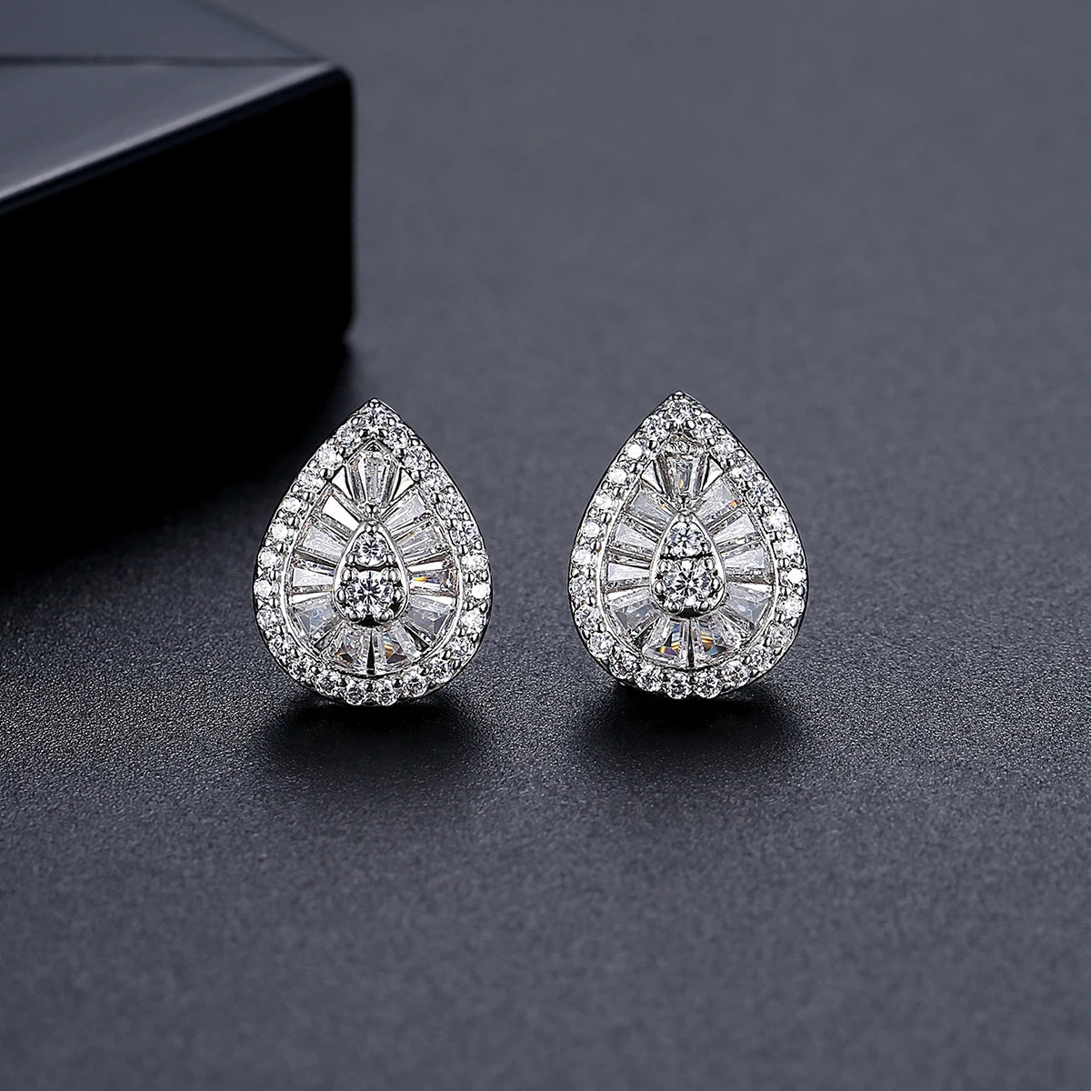 Vadso Earrings
