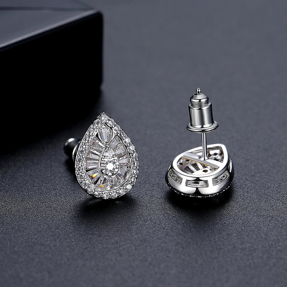 Vadso Earrings