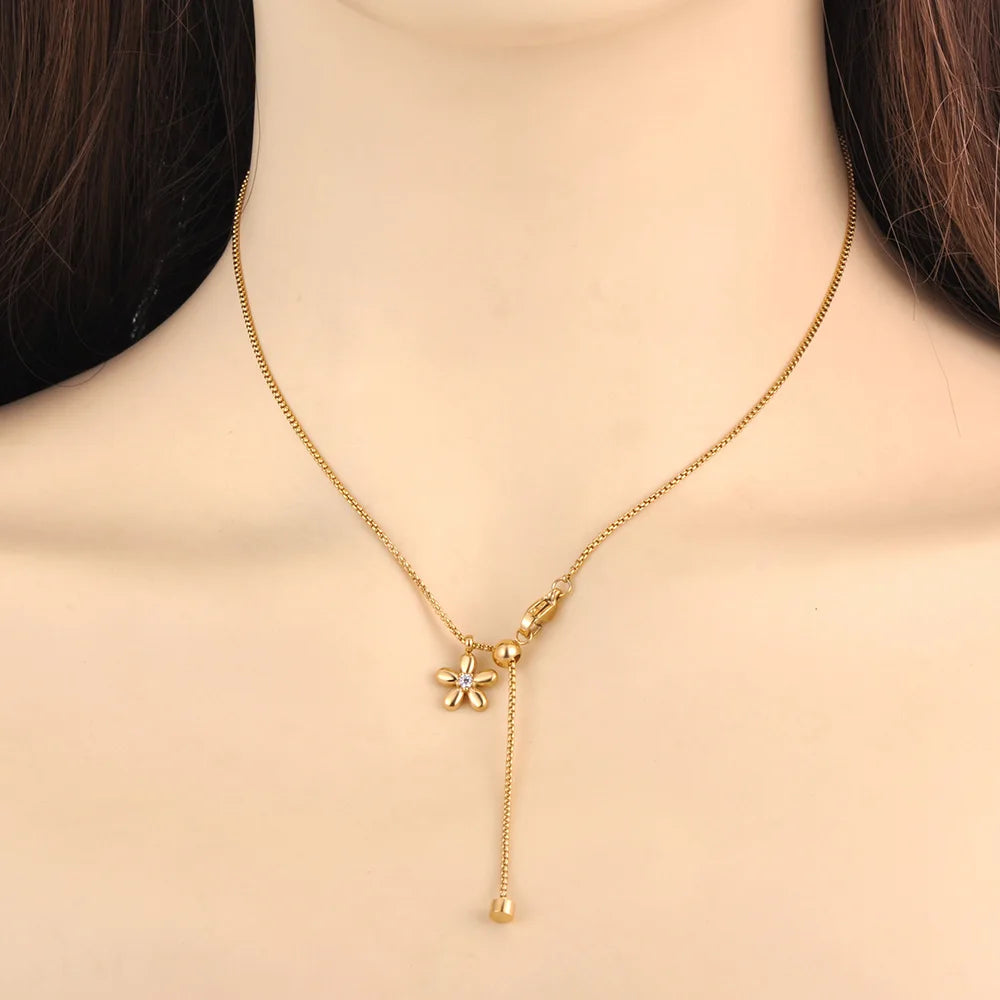 Mosquera Necklace