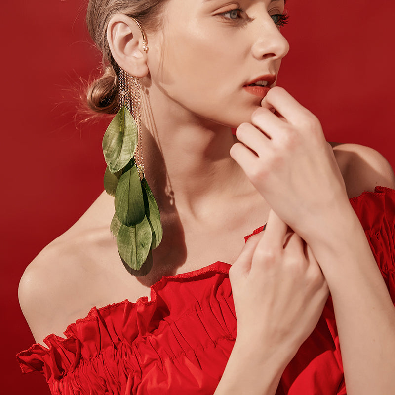 Tillamook SINGLE Ear Cuff Feather Tassel Statement Earring Dark Red by ANN VOYAGE Tillamook SINGLE Ear Cuff Feather Tassel Statement Earring Dark Red by ANN VOYAGE