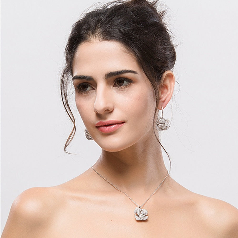 Moline Necklace