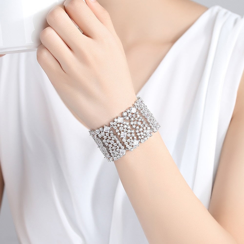 Tryavna Bracelet - ANN VOYAGE